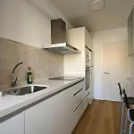 Front Sea Line Experience Apartman *