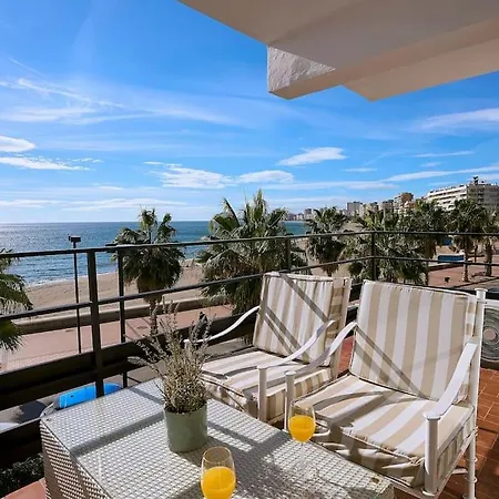 Apartment Front Sea Line Experience