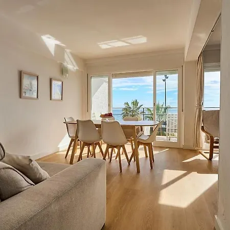 Front Sea Line Experience Apartment